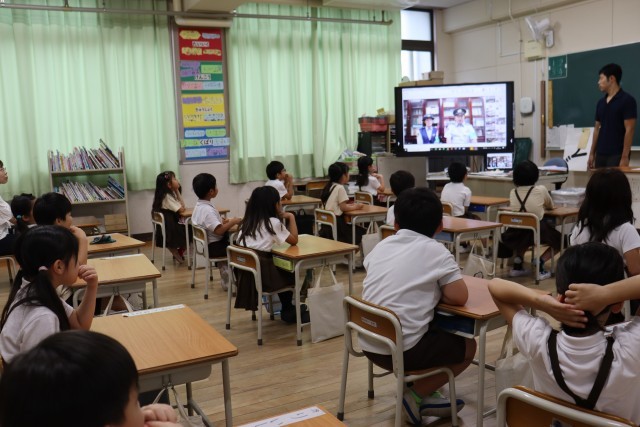 警察官の方からの講話