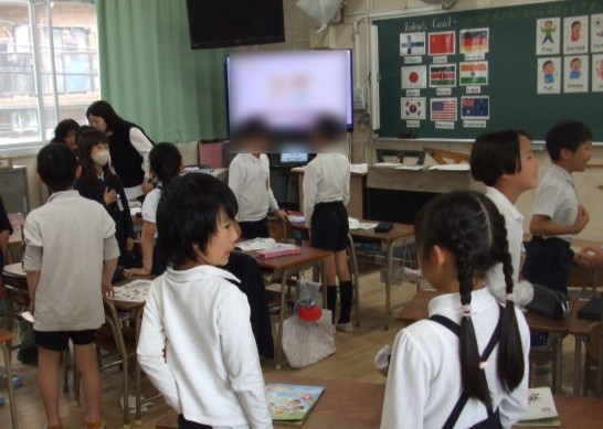 ３年生英語で交流