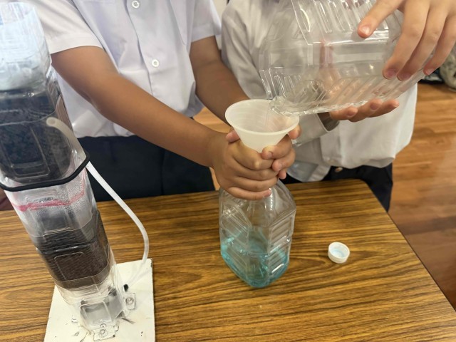 濾過した水の臭いに色を付けます！