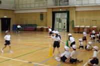 リレー形式で走る様子