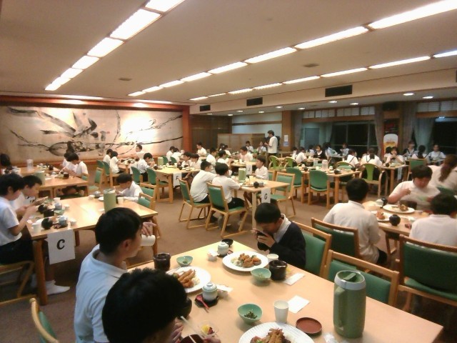 夕食