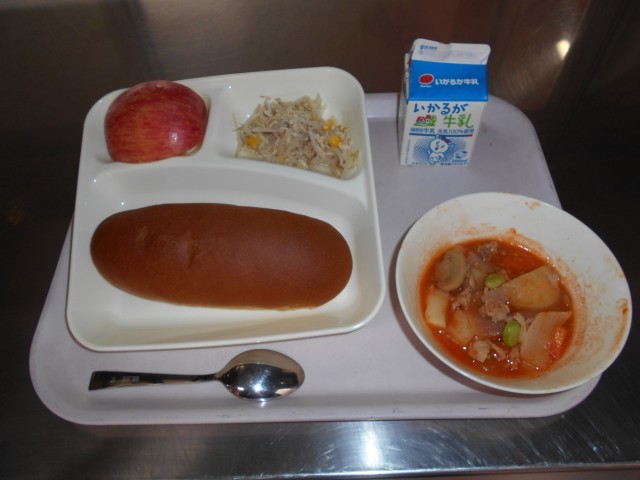 給食