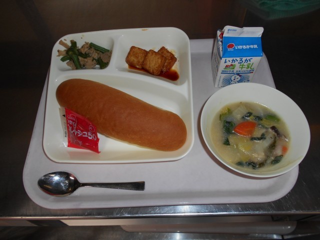 給食