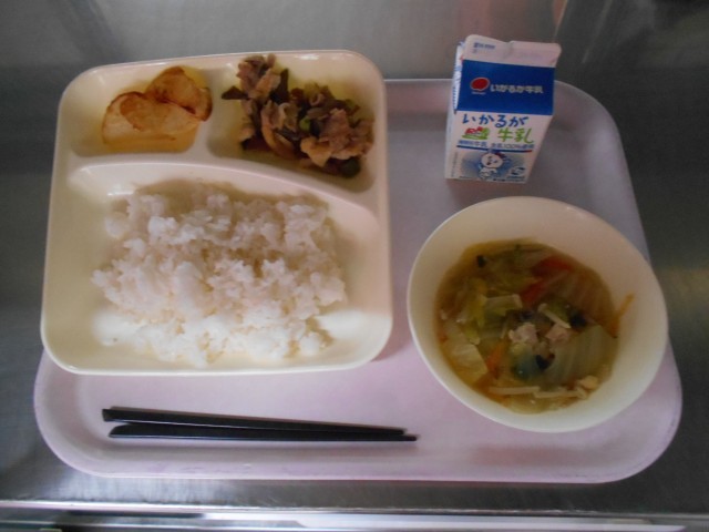 給食