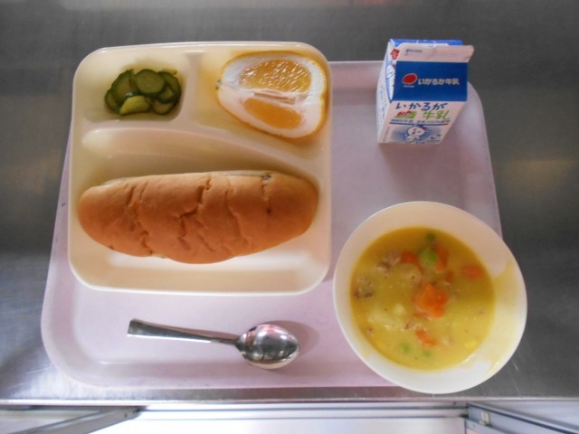 給食