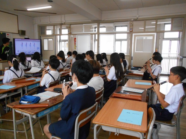 ６年