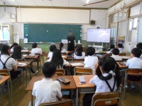 ３年