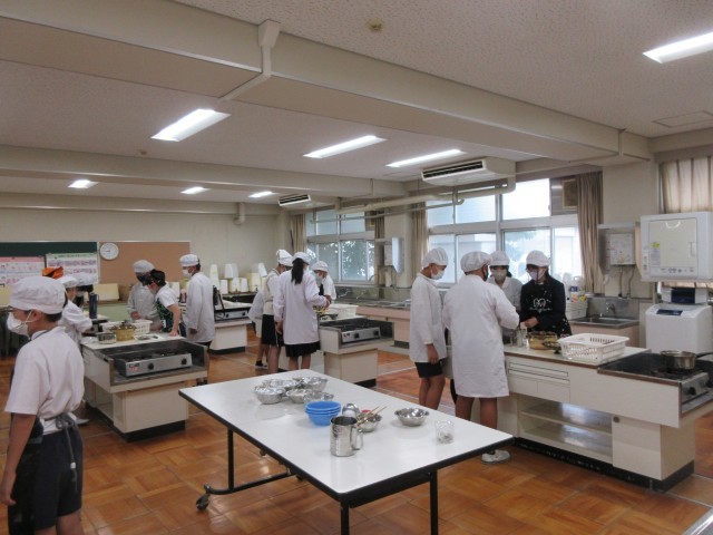 ６年