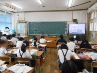 ３年