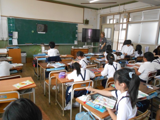 ３年