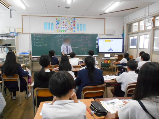 ６年