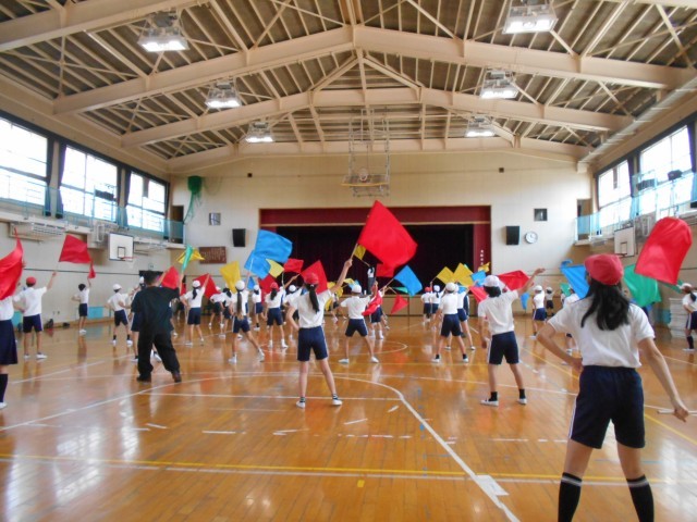 ６年