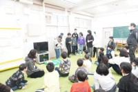 けん玉を披露しました。