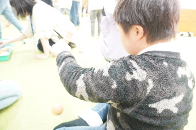 けん玉に挑戦。