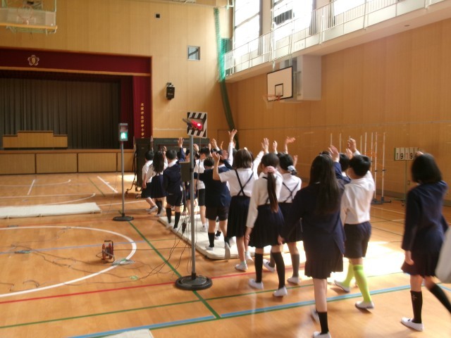 交通安全指導の様子