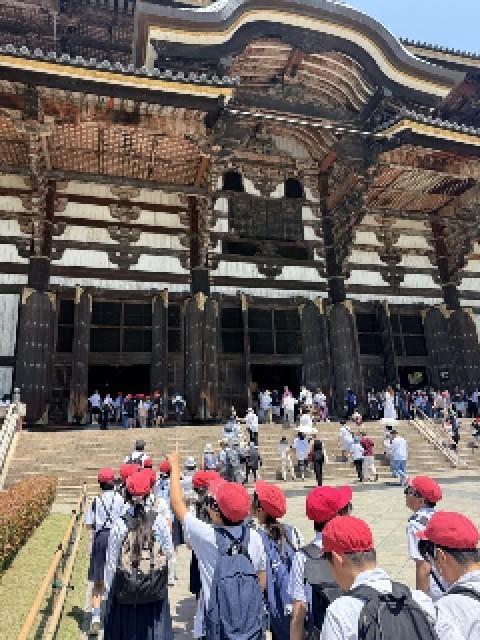 大仏殿に入ります