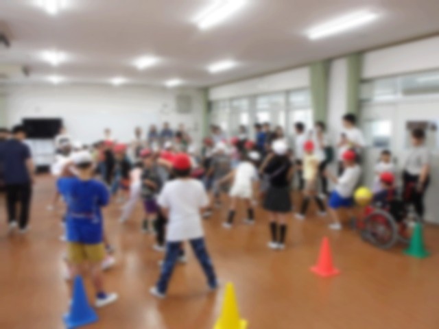 ３年生　ボール運び