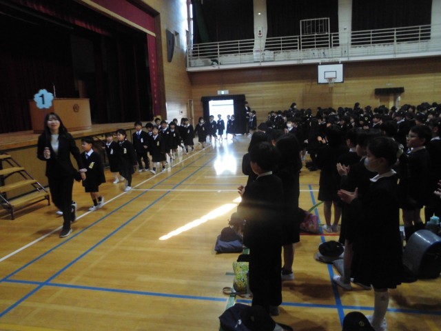 対面式１年生入場