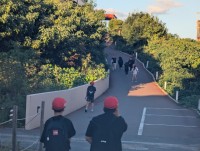 みんなで宿舎へ向かってダッシュ！