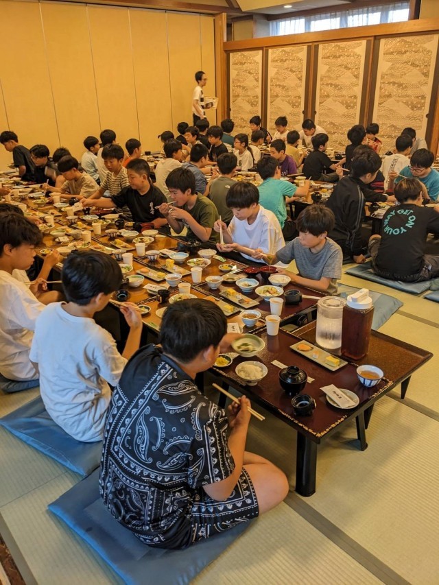 朝食の様子②