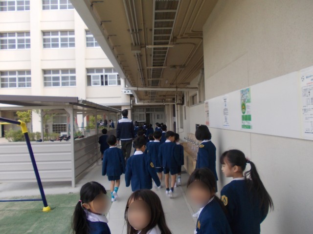 １年生　校内見学