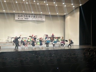 緊張に負けずに　力いっぱいの演奏！！