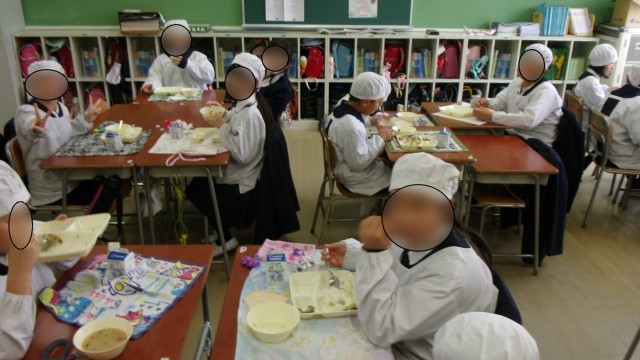 給食の様子