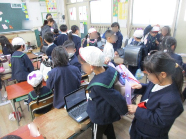 ランドセルを背負ってみよう