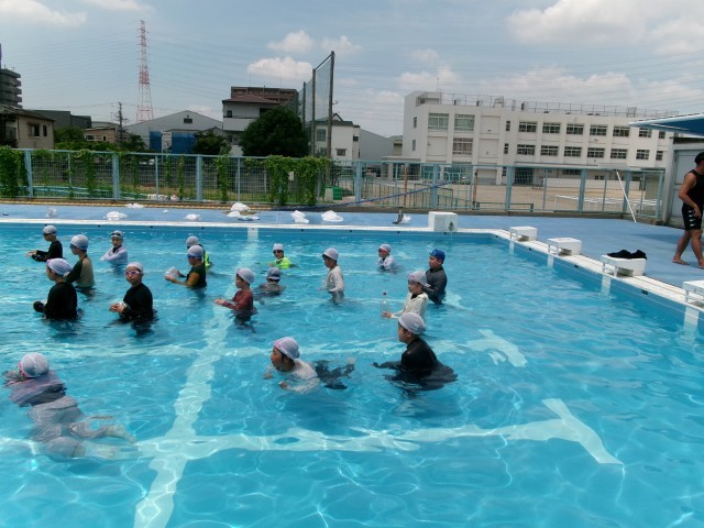とにかく浮いて助けを待ちます