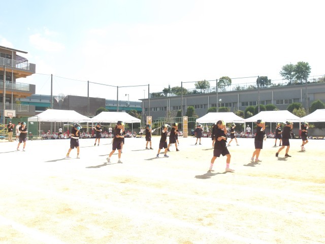 2年生　「ビートにのって！スリルにGO！」