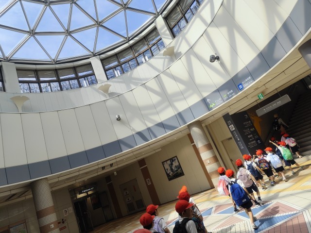 地下道を通って…