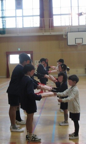 ６年生からぞうきんをもらいました