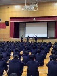 修了証が手渡されました。