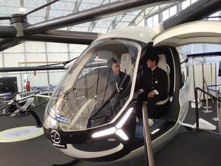 空飛ぶクルマ