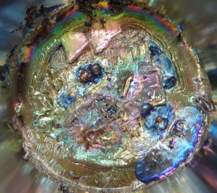 四角い結晶のようなものができています！きれい！