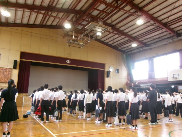 全員で整列しています