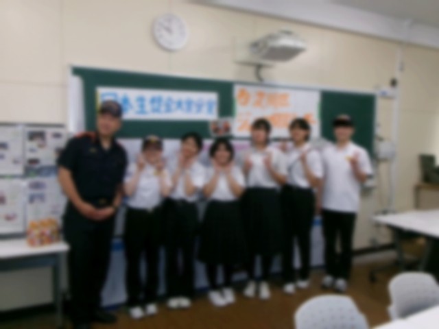 西淀川区役所防災課の方との記念撮影