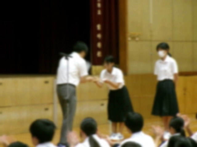 賞状伝達の様子