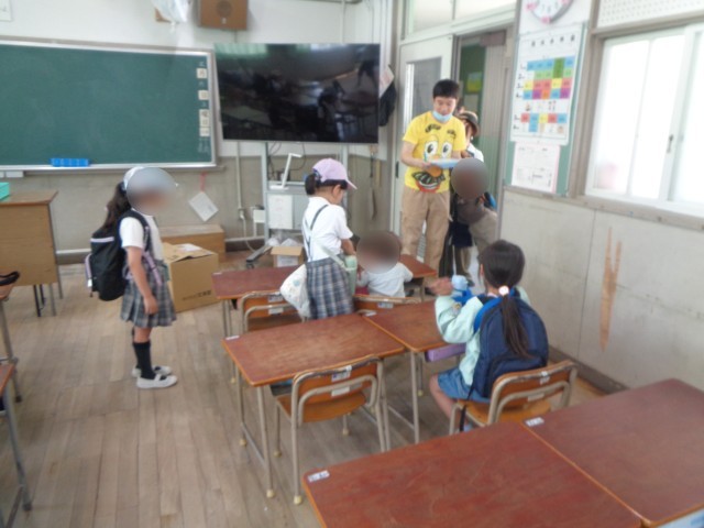引き渡し訓練のようす