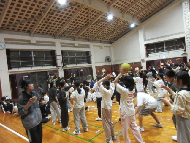 ボール運び