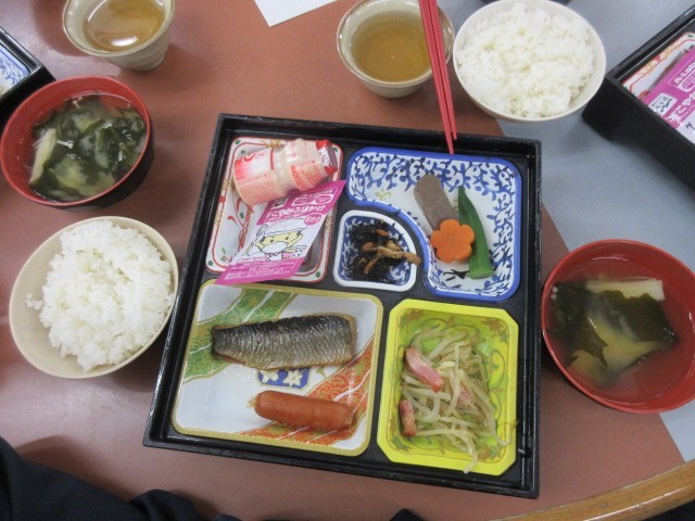 朝食