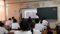 3年生理科、教育実習の先生の授業