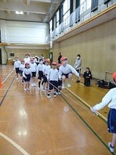 大きくジャンプ