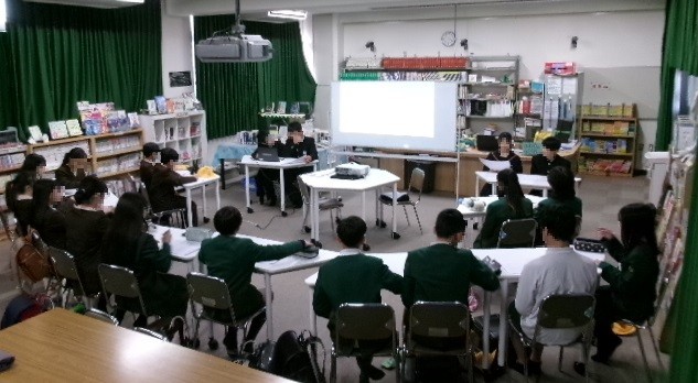 図書室で開催されたこども協議会