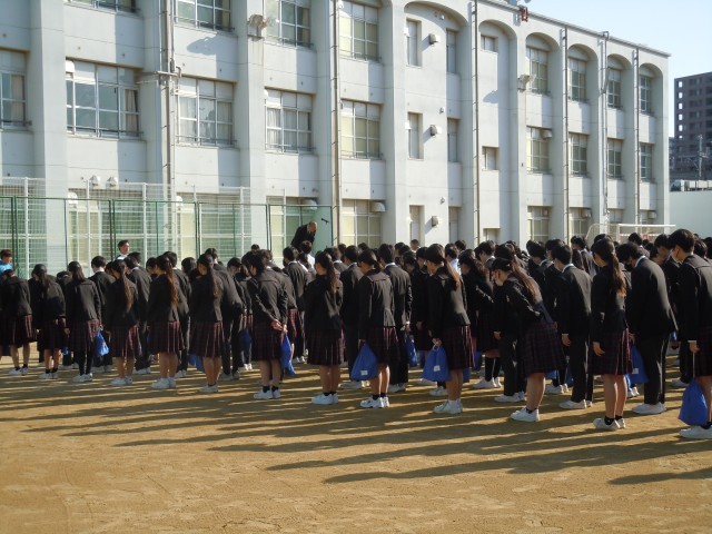 全校集会朝のあいさつ