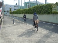 向かいます