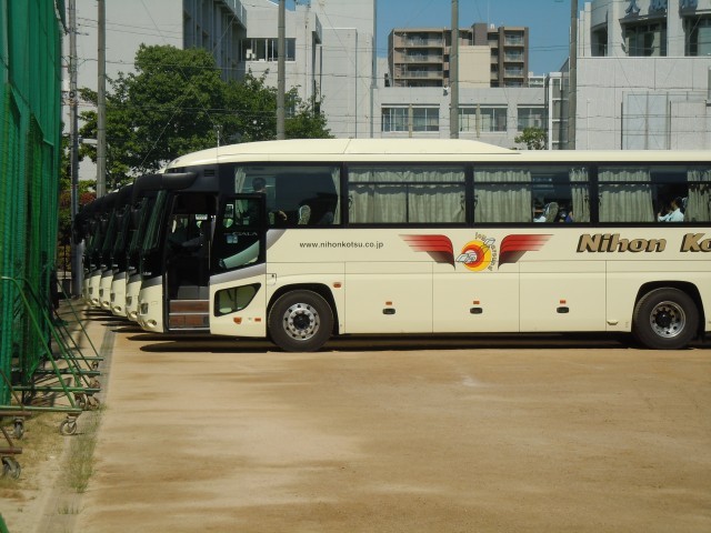 バス