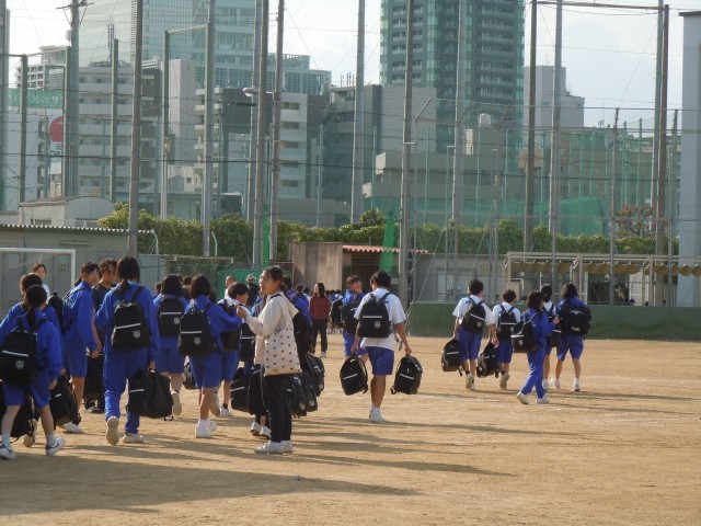 体育館へ