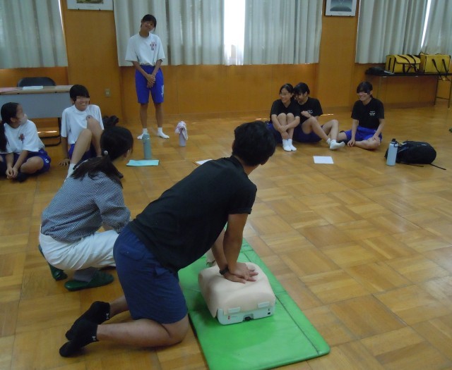 生徒と連携中