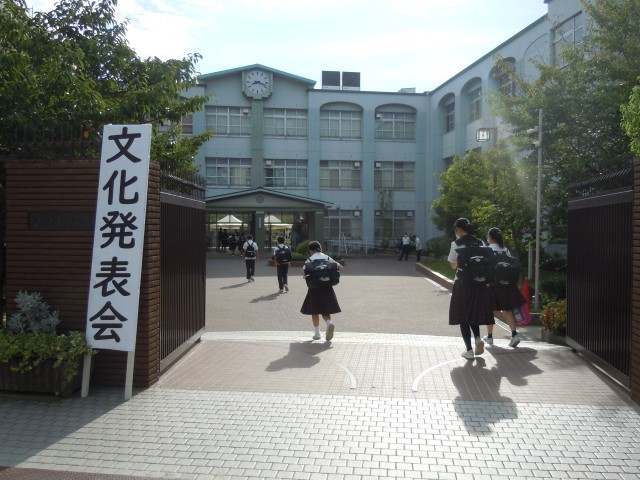 正門